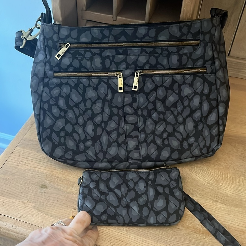 Travelon Black and Gray Patterned Crossbody Bag with Wristlet